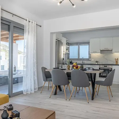 Casa Aelia ,stelida Naxos فيلة *