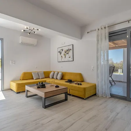 Casa Aelia ,stelida Naxos فيلة *